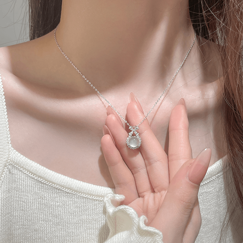 999 sterling silver chalcedony bow necklace for women Princess Winnie light luxury birthday gift for girlfriend