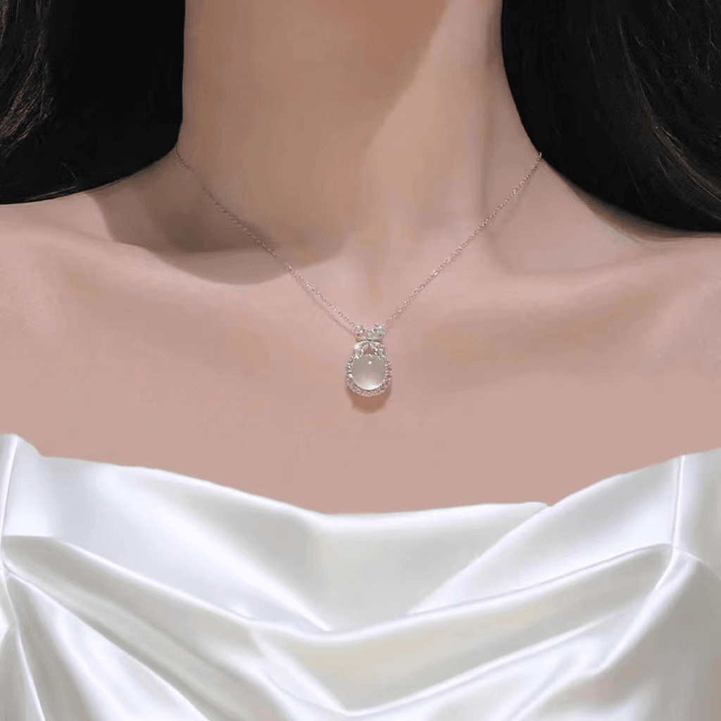 999 sterling silver chalcedony bow necklace for women Princess Winnie light luxury birthday gift for girlfriend