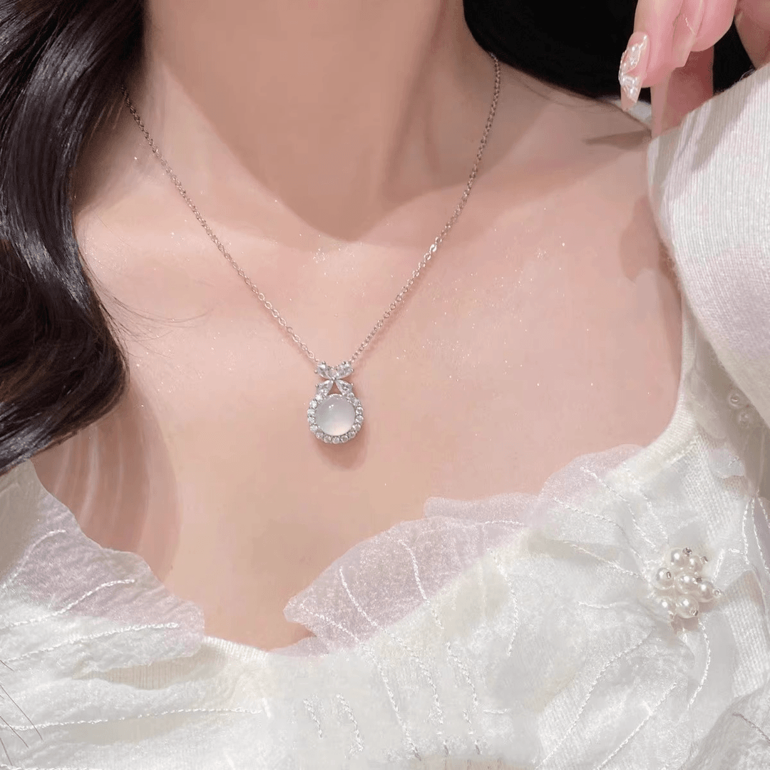 999 sterling silver chalcedony bow necklace for women Princess Winnie light luxury birthday gift for girlfriend