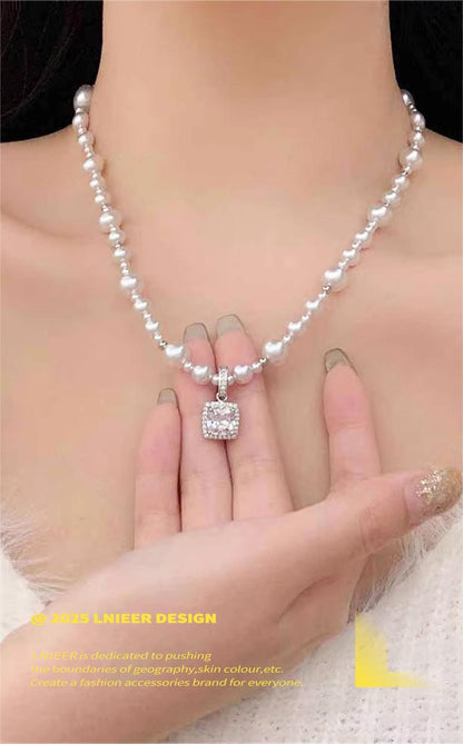 Alloy imitation pearl pendant light luxury high-end sugar cube pendant pearl clavicle necklace female versatile necklace